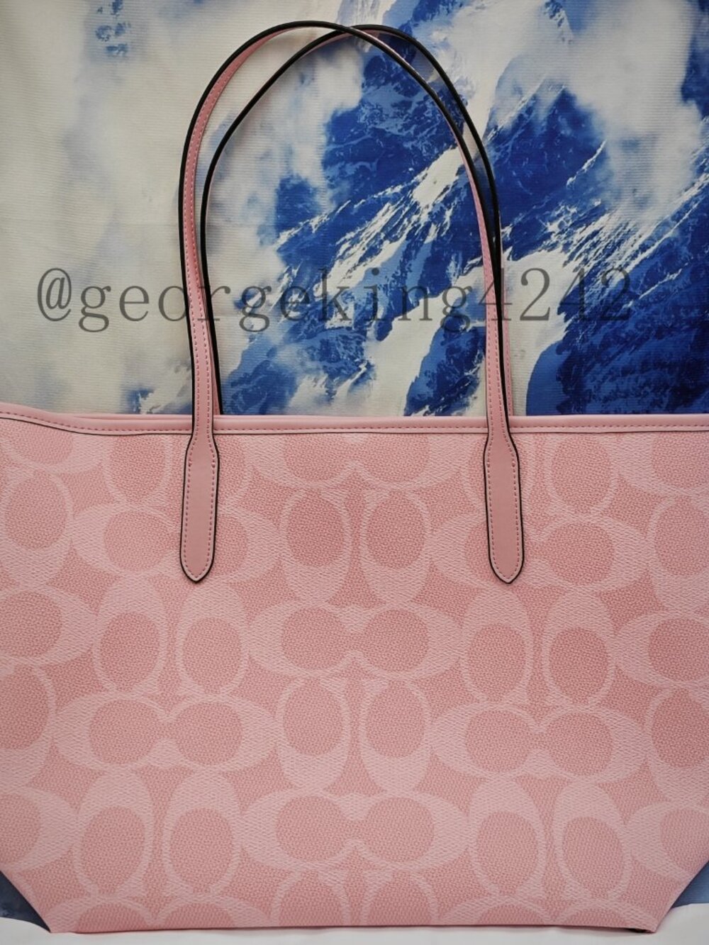 😘😘Coach City Tote Bag In Signature Canvas in powder pink color - Picture 2 of 12